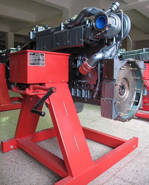 發(fā)動(dòng)機(jī)翻轉(zhuǎn)臺(tái)架
