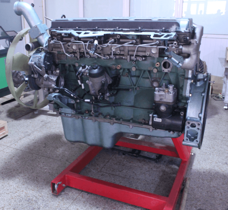 發(fā)動(dòng)機(jī)拆裝翻轉(zhuǎn)架