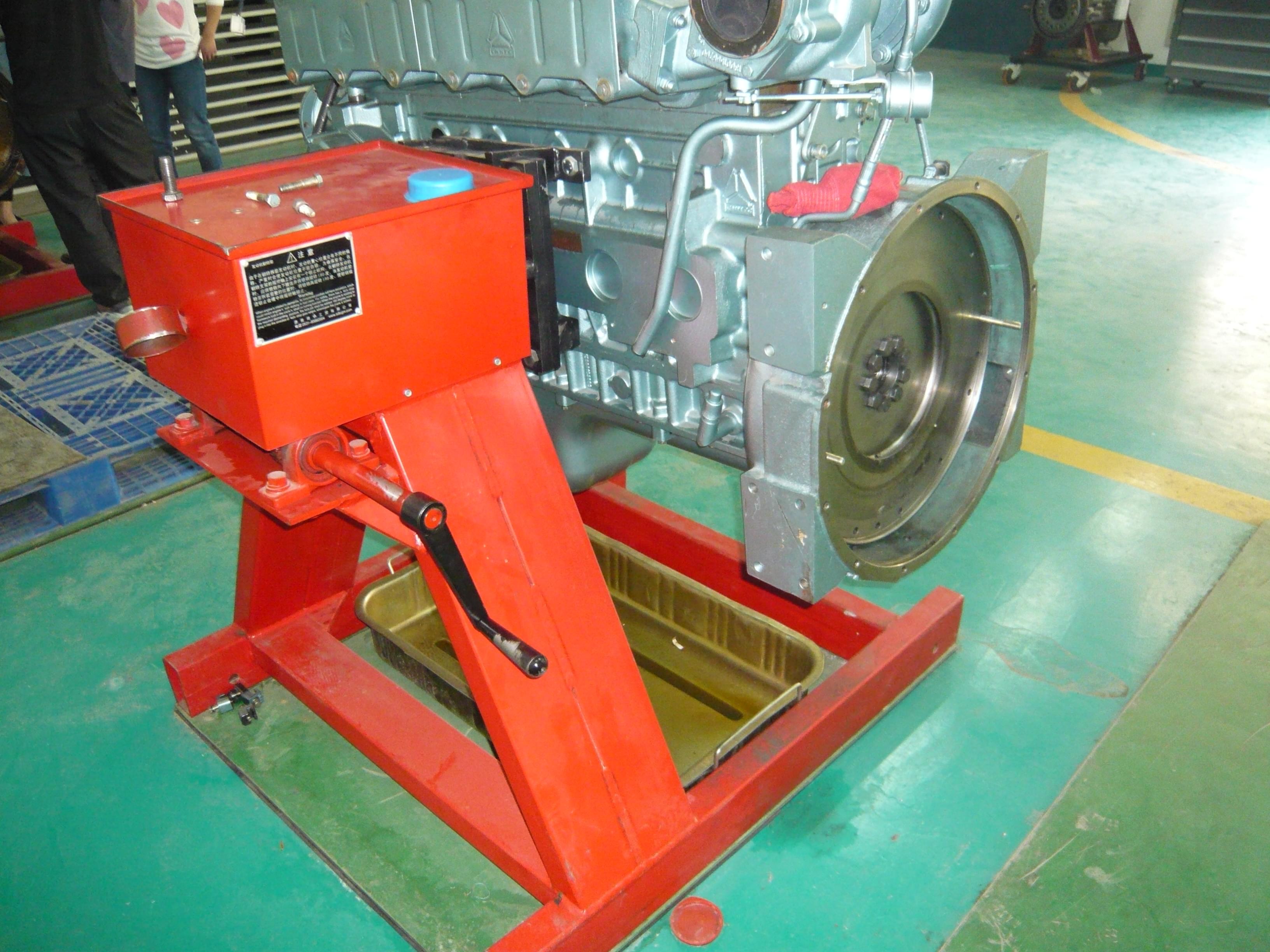 發(fā)動(dòng)機(jī)翻轉(zhuǎn)架