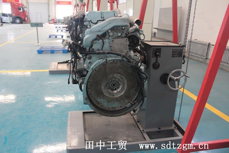發(fā)動(dòng)機(jī)翻轉(zhuǎn)架升級(jí)版重汽章丘培訓(xùn)基地發(fā)動(dòng)機(jī)實(shí)習(xí)區(qū)..jpg 發(fā)動(dòng)機(jī)翻轉(zhuǎn)架升級(jí)版重汽章丘培訓(xùn)基地發(fā)動(dòng)機(jī)實(shí)習(xí)區(qū)..jpg