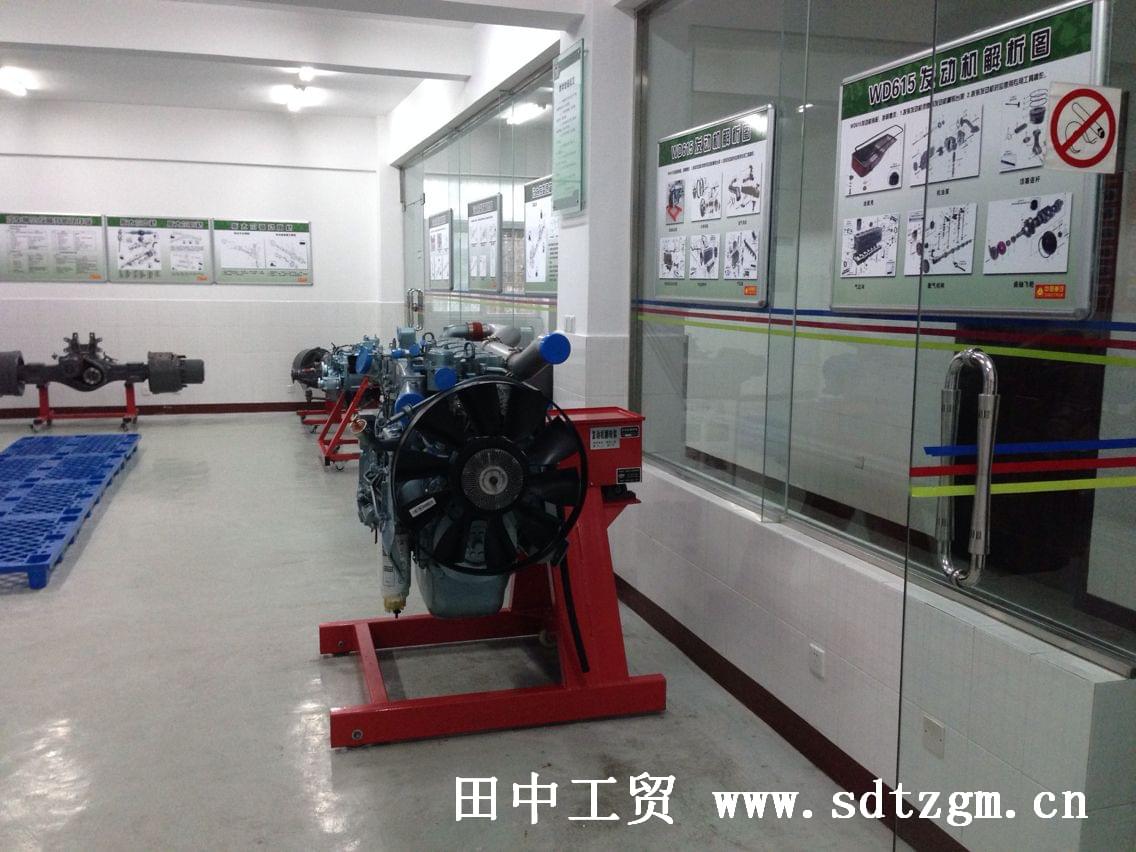 洛陽某部隊(duì)實(shí)訓(xùn)室.jpg 洛陽某部隊(duì)實(shí)訓(xùn)室.jpg