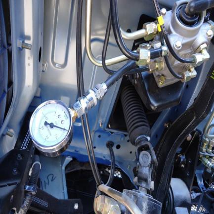 氣路故障檢測器檢測主制動閥.jpg 氣路故障檢測器檢測主制動閥.jpg