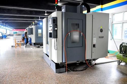 田中工貿(mào)卡車維修工具生產(chǎn)車間.jpg 田中工貿(mào)卡車維修工具生產(chǎn)車間.jpg