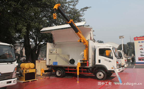 多功能野外救援維修服務(wù)車