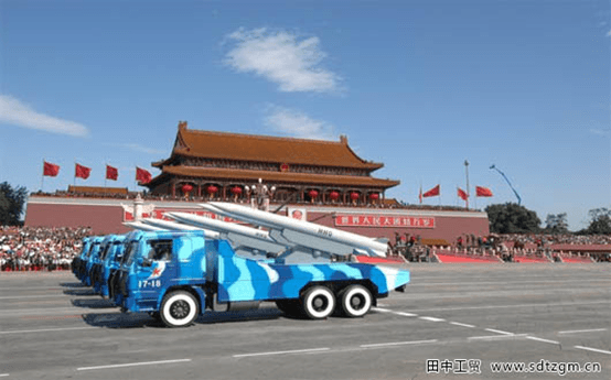 兵哥哥賽開重汽壯軍威展雄風(fēng)