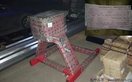 丹東客戶的發(fā)動機翻轉(zhuǎn)架 丹東客戶的發(fā)動機翻轉(zhuǎn)架