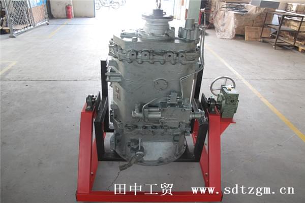 變速箱翻轉(zhuǎn)架.. 變速箱翻轉(zhuǎn)架..