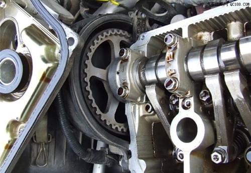 柴油機(jī)氣門(mén)間隙調(diào)整.jpg 柴油機(jī)氣門(mén)間隙調(diào)整.jpg