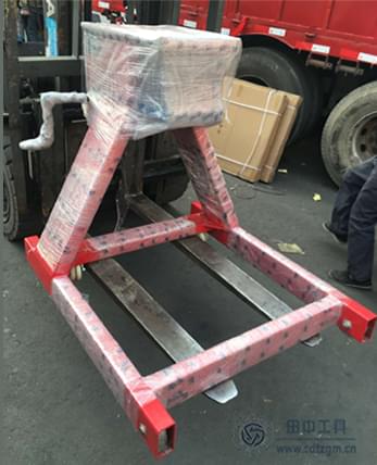 天津發(fā)動機翻轉(zhuǎn)架發(fā)貨圖片 天津發(fā)動機翻轉(zhuǎn)架發(fā)貨圖片