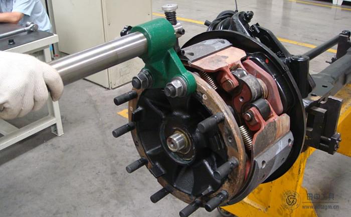  剎車蹄片就車光磨機