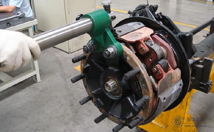 剎車(chē)蹄片就車(chē)光磨機(jī) 剎車(chē)蹄片就車(chē)光磨機(jī)