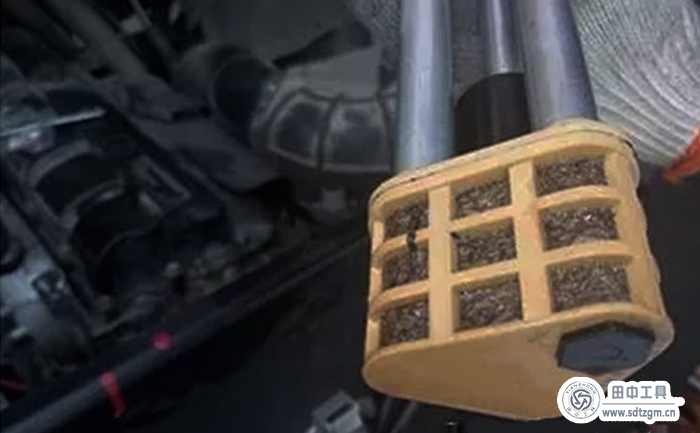 清理油泵與更換濾芯 清理油泵與更換濾芯