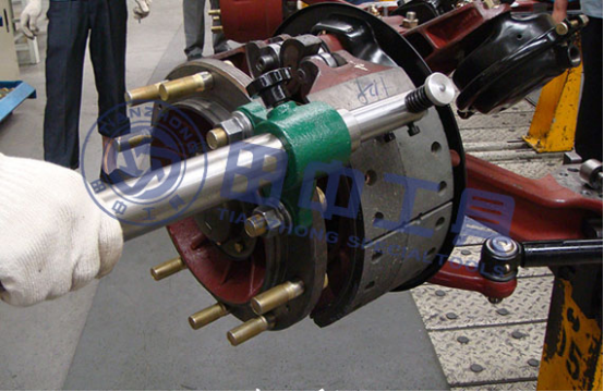 田中剎車蹄片就車光磨機使用案例圖片 田中剎車蹄片就車光磨機使用案例圖片