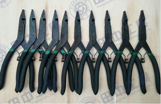 法士特變速箱維修止動(dòng)環(huán)鉗圖片 法士特變速箱維修止動(dòng)環(huán)鉗圖片