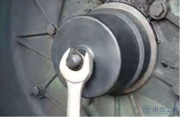 田中卡車維修工具安裝油封使用圖片 田中卡車維修工具安裝油封使用圖片