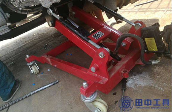 田中變速箱低位運(yùn)送器使用案例圖 田中變速箱低位運(yùn)送器使用案例圖