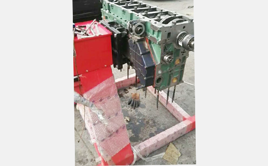 遼寧吳師傅反饋田中柴油發(fā)動(dòng)機(jī)翻轉(zhuǎn)架使用圖片 遼寧吳師傅反饋田中柴油發(fā)動(dòng)機(jī)翻轉(zhuǎn)架使用圖片