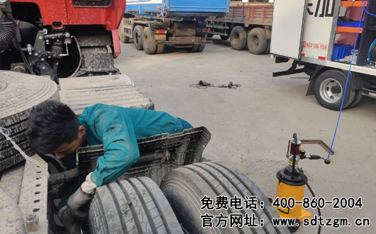 移動式上門保養(yǎng)服務車養(yǎng)護功能&mdash;&mdash;黃油潤油脂加注