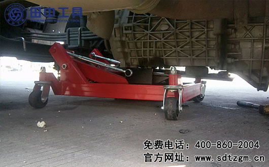 變速箱液壓拖車(chē) 變速箱液壓拖車(chē)