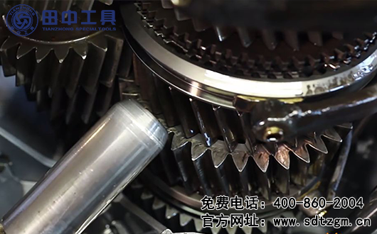 ZF16檔變速器拆卸，ZF變速箱維修工具