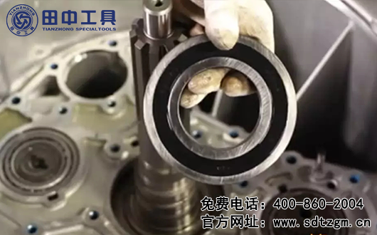 ZF12檔變速箱主箱拆卸 ZF12檔變速箱主箱拆卸