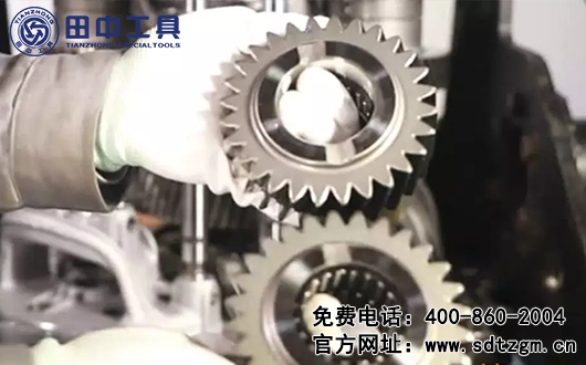 ZF12檔變速箱主箱拆卸 ZF12檔變速箱主箱拆卸