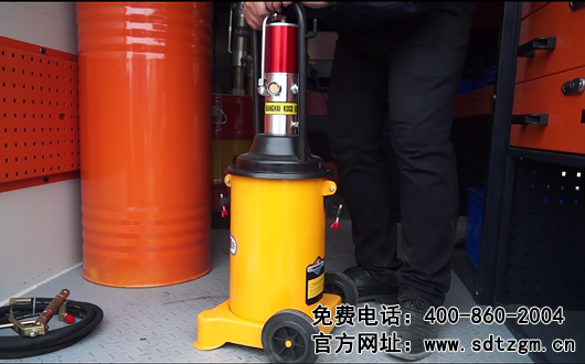 選購移動(dòng)式上門保養(yǎng)服務(wù)車要注意什么 山東田中設(shè)備告訴您