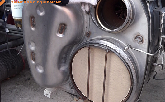 如何拆卸國六箱式后處理DPF